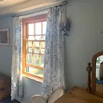 Old Jack's Cottage, بيت للعطل *